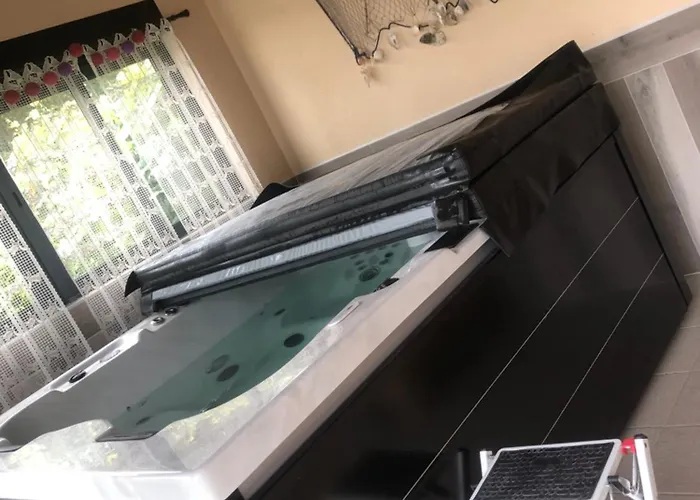 La Perle لو ماثيز